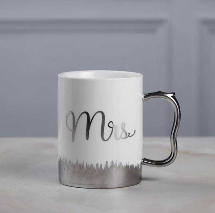 Mr & Mrs Mug Set – Large Ceramic Mugs with Metal Stand