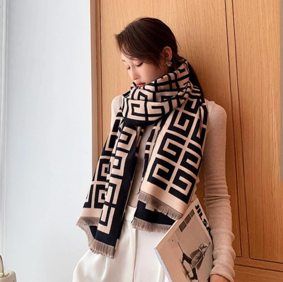Geometric Pattern Women’s Shawl – Beige & Black