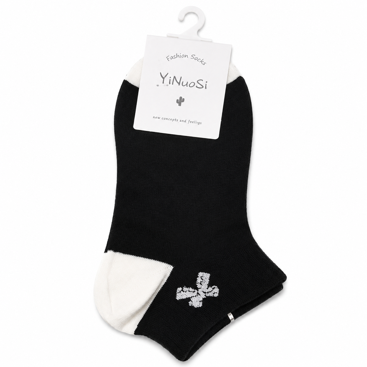 🧦 Women’s Low-Cut Fashion Socks – Black & White