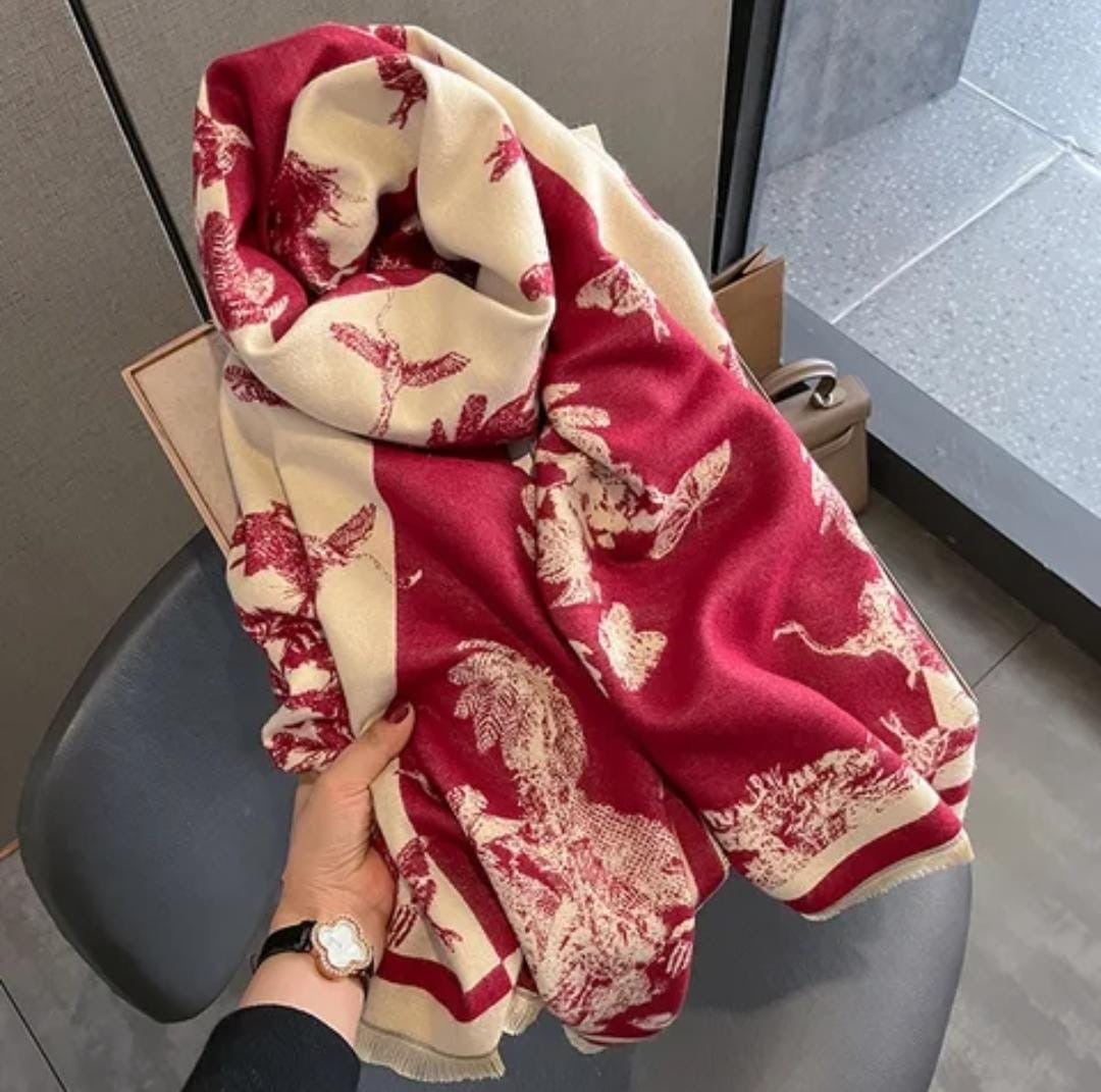 A large reversible-style women’s shawl/scarf