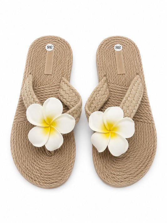 🌺 Women’s Tropical Flower Woven Flip-Flops