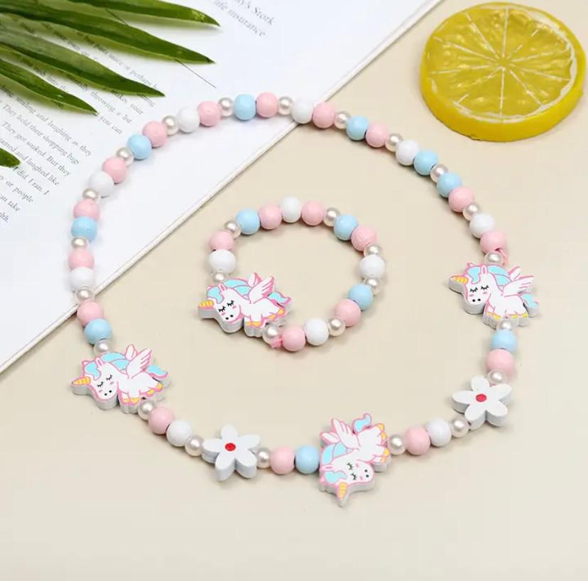 Kids' Wooden Animal Jewelry Set (Necklace & Bracelet)