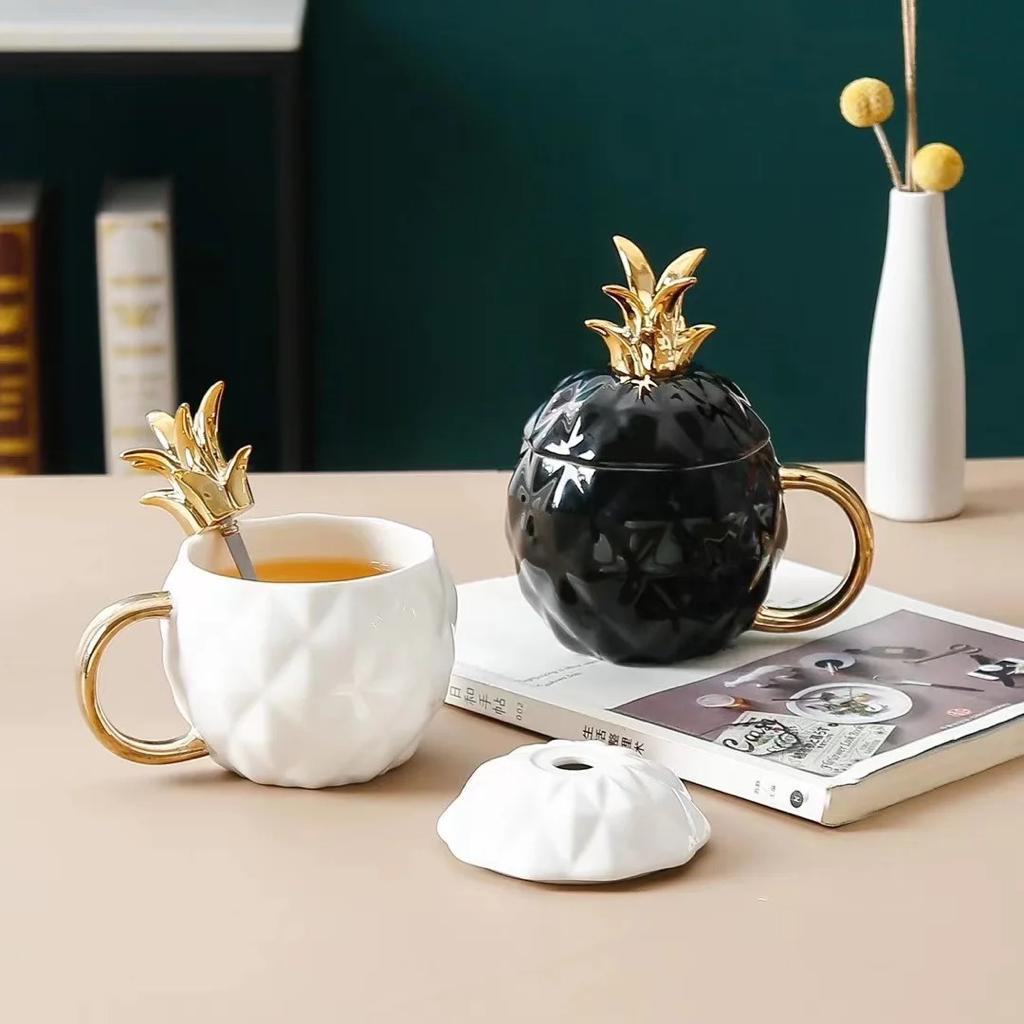 Luxurious Pineapple Ceramic Mug Set