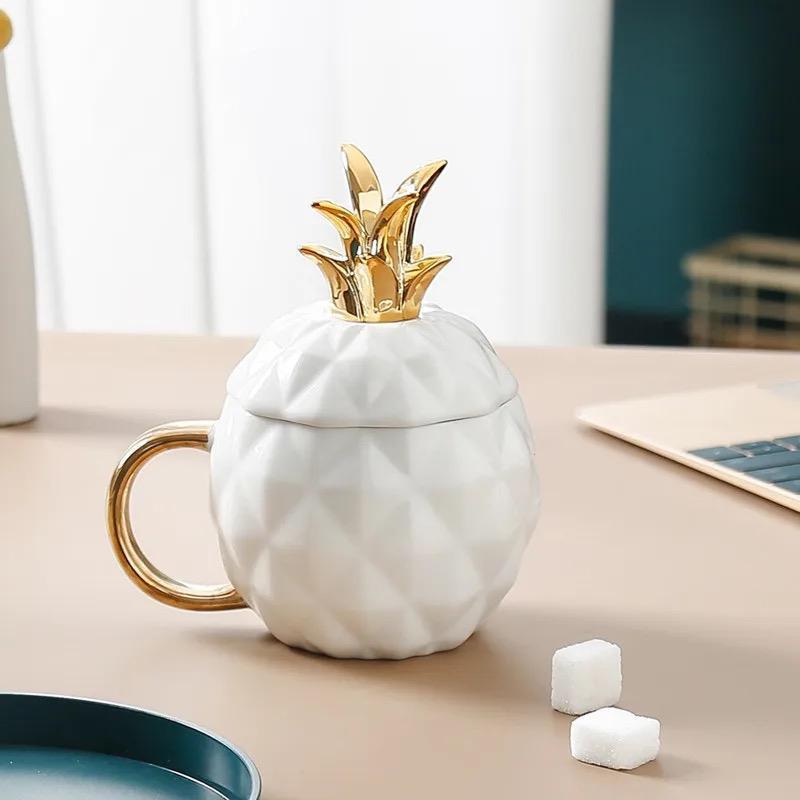Luxurious Pineapple Ceramic Mug Set