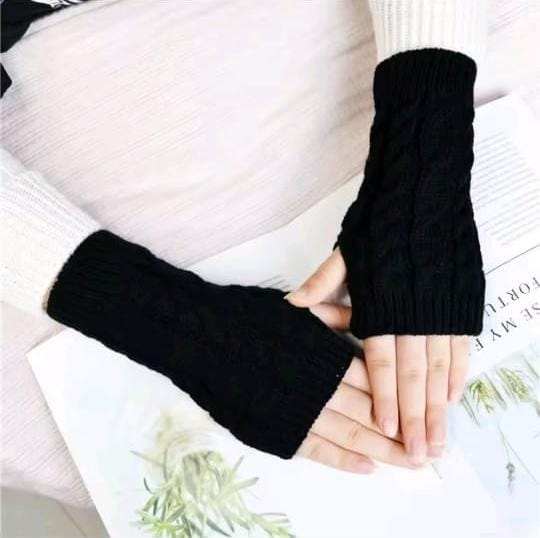 Soft Cable-Knit Fingerless Gloves