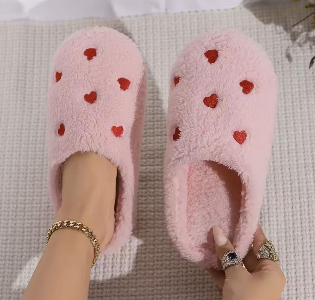 Women's Plush Heart Print House Slippers