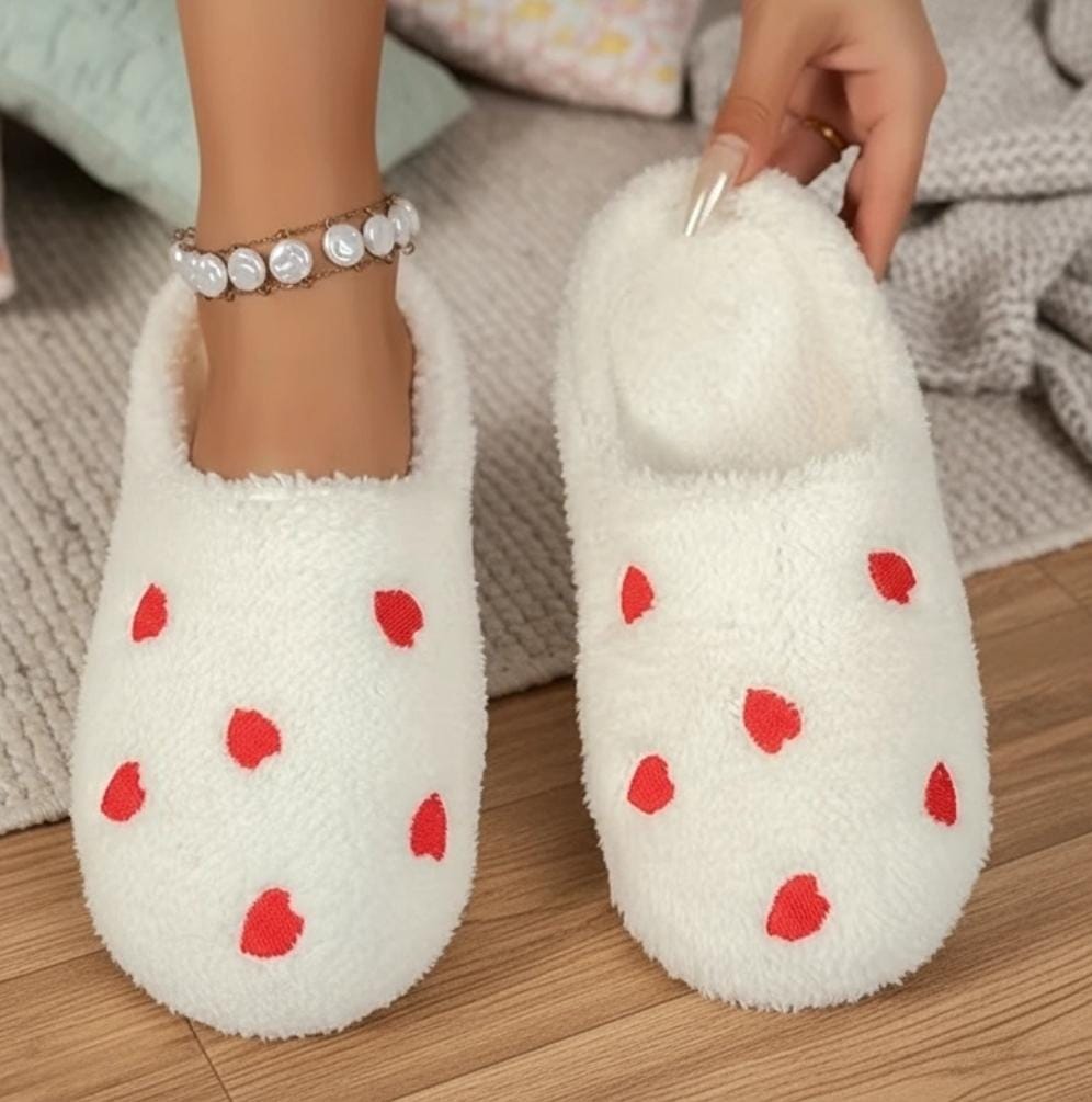 Women's Plush Heart Print House Slippers