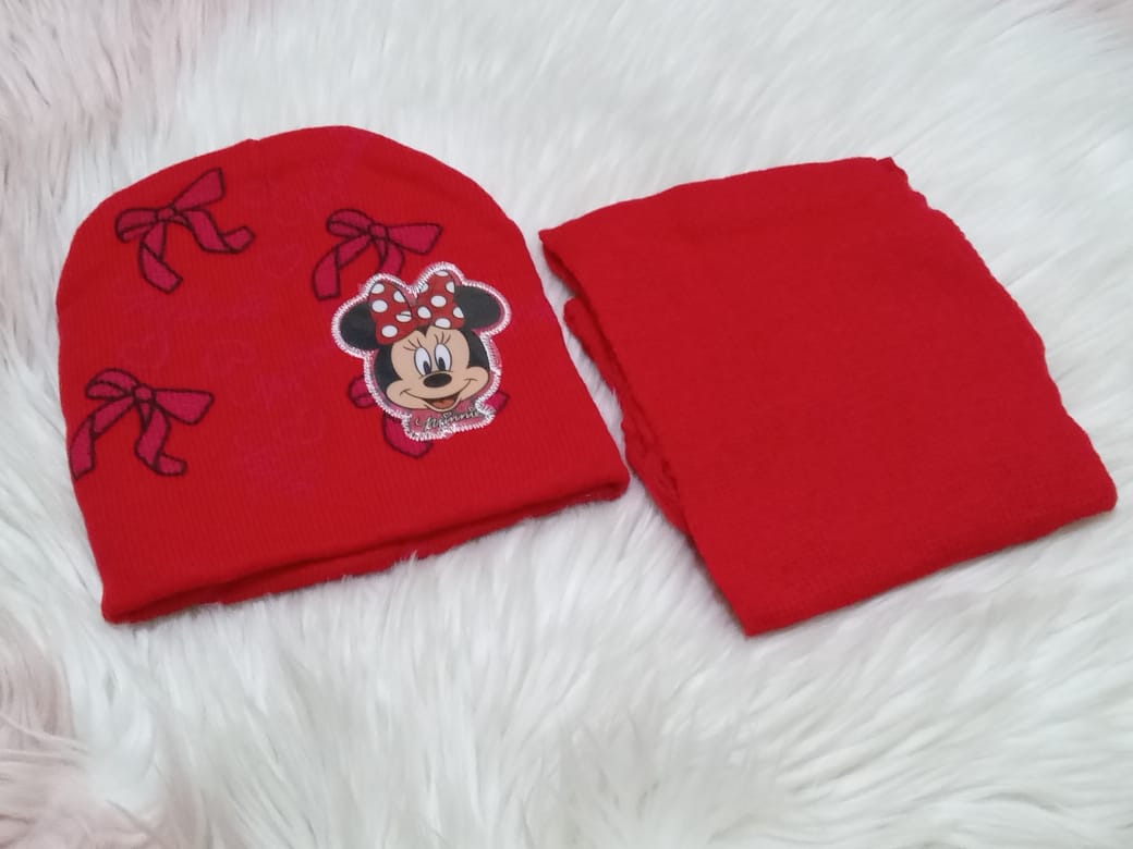Minnie Mouse Beanie and Scarf Set