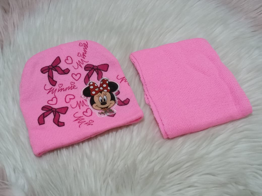 Minnie Mouse Beanie and Scarf Set