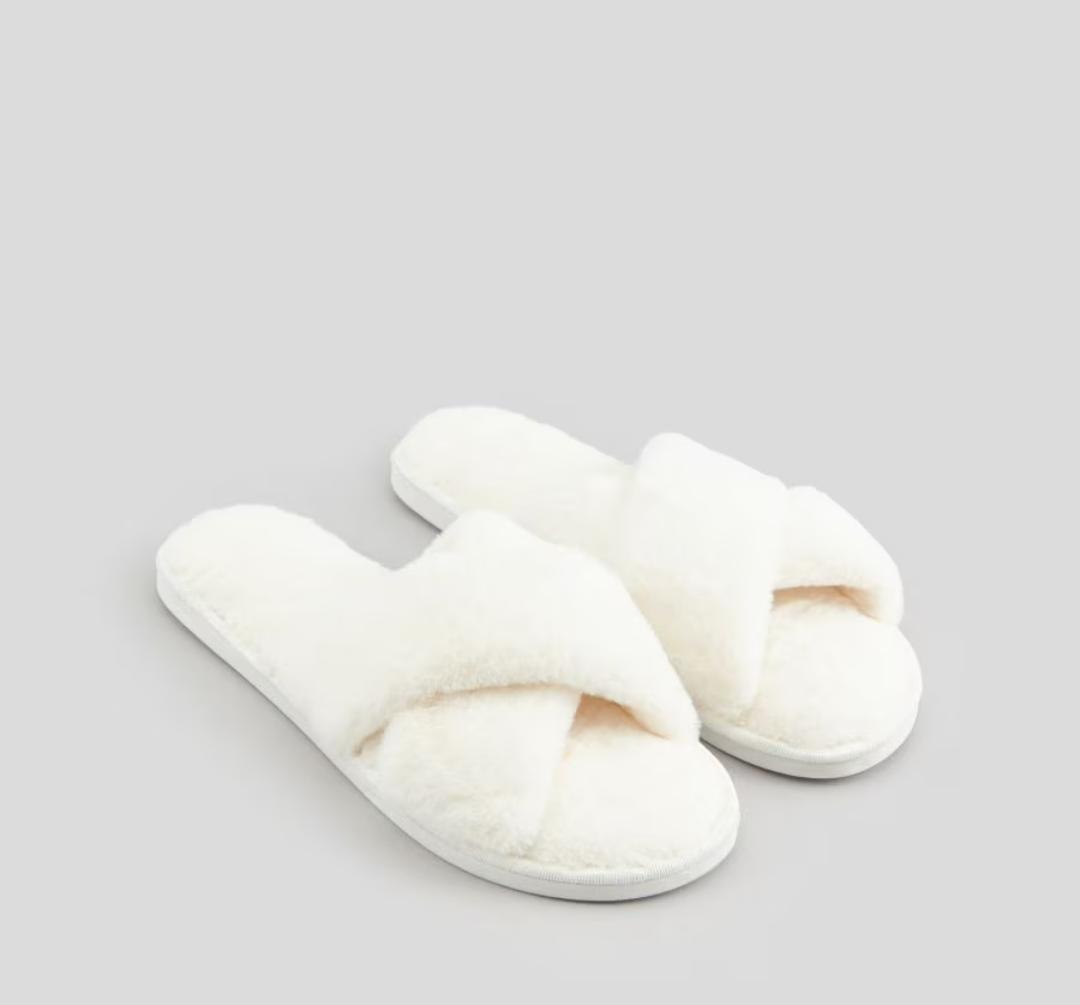 Cozy Cloud Faux Fur Cross-Band Slippers